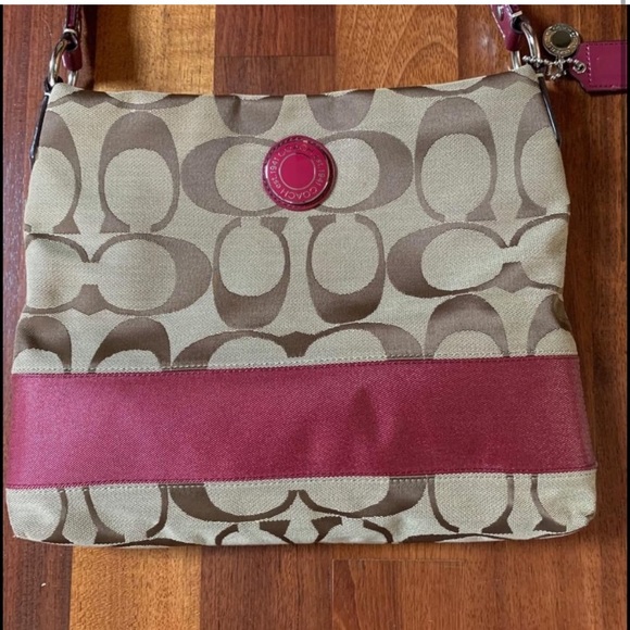 Coach Purse with Raspberry Accents - Picture 4 of 8